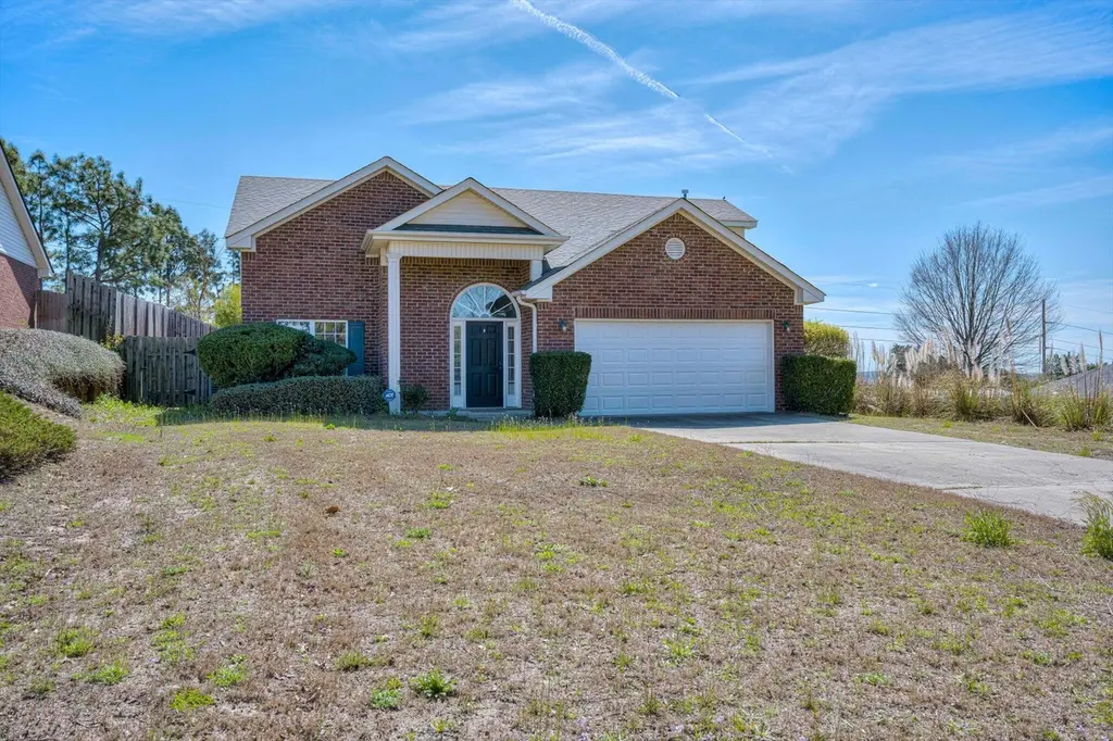 323 Country Glen Ave