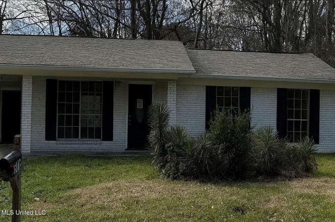 601 W Hill Dr