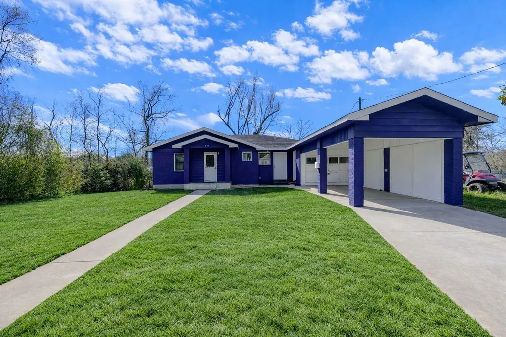 232 Hideaway Ln
