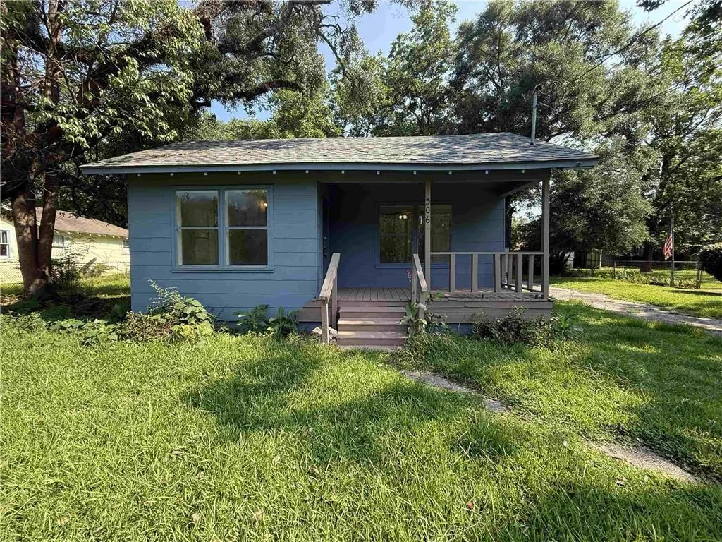 306 Hillside Dr