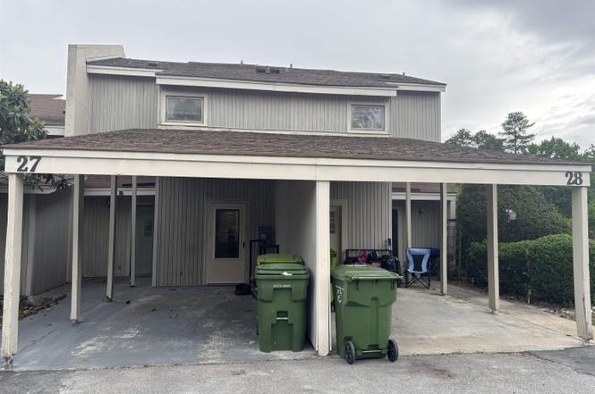27 Royalgate Dr