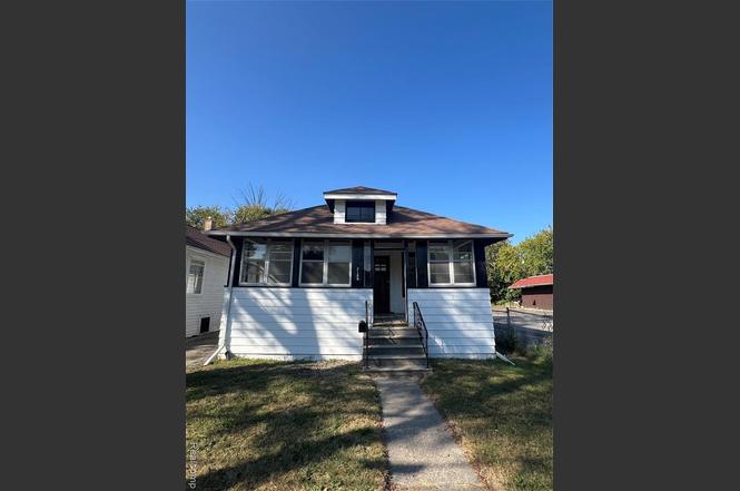 2120 W Genesee Ave