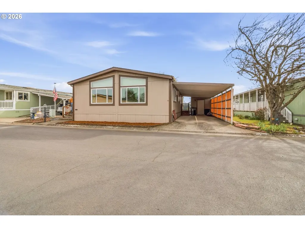 1800 Lakewood Ct #161