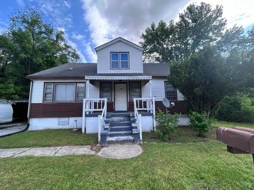 213 Kinder St