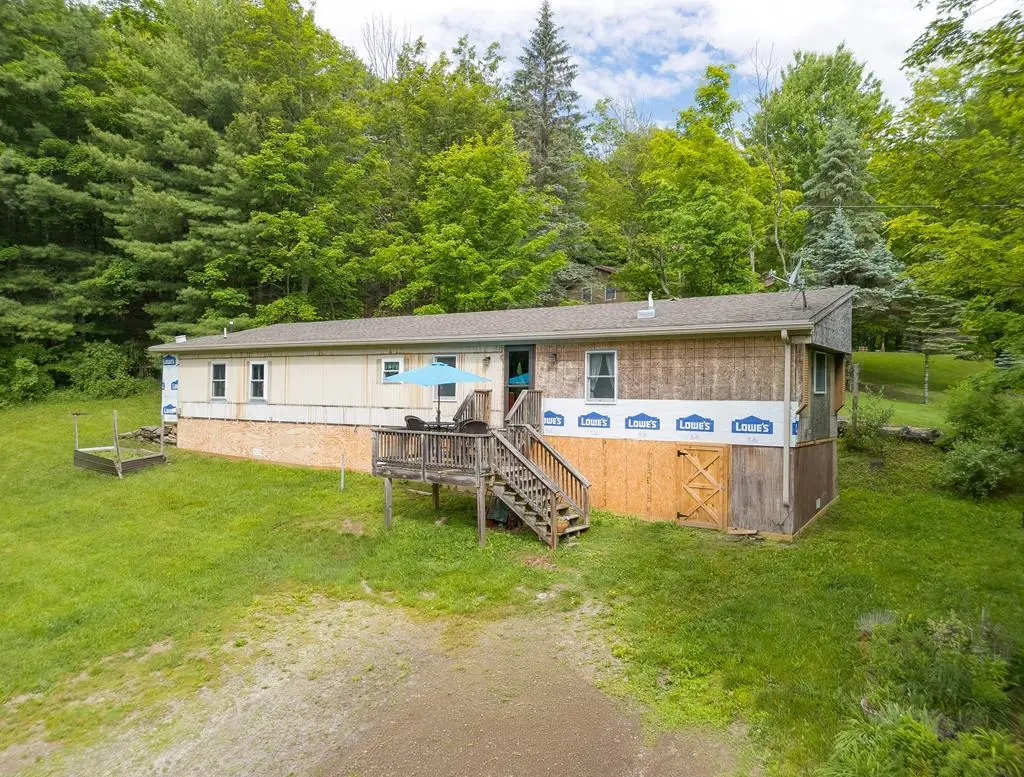 49 Pine Hill Dr
