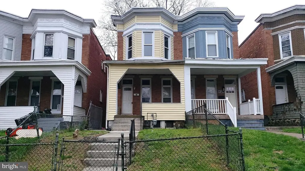 2215 Mount Holly St