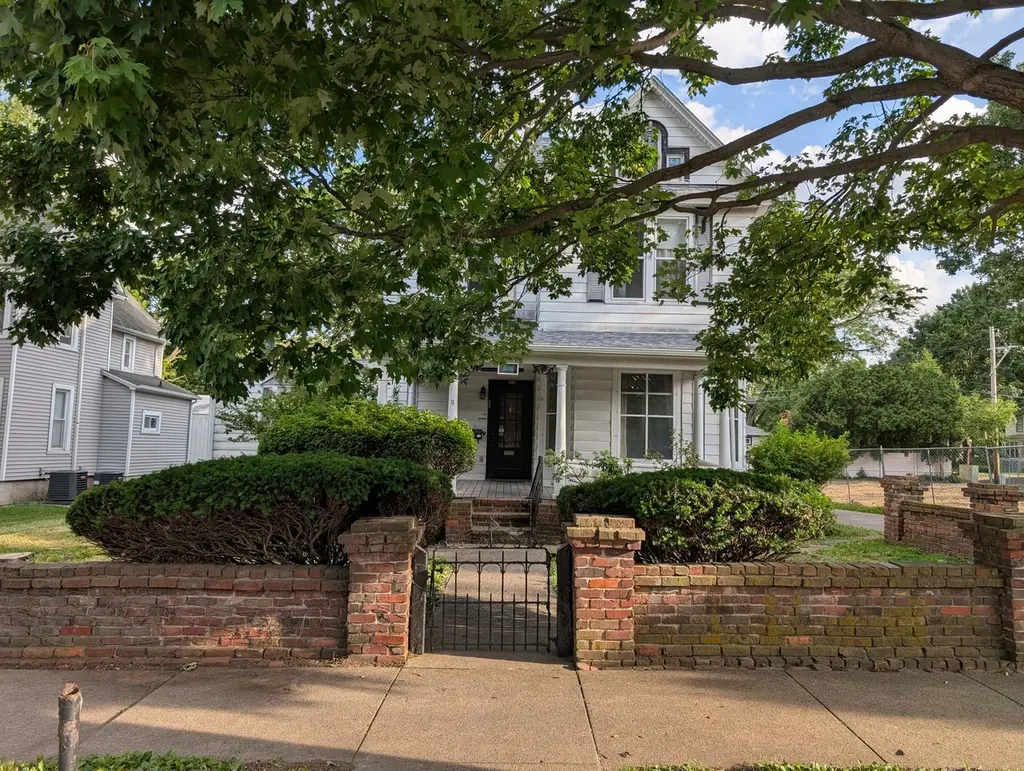 509 W Springfield Ave