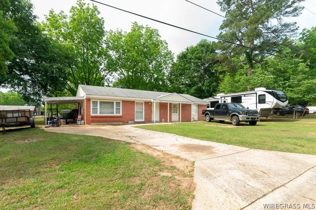107 Deerfield Dr