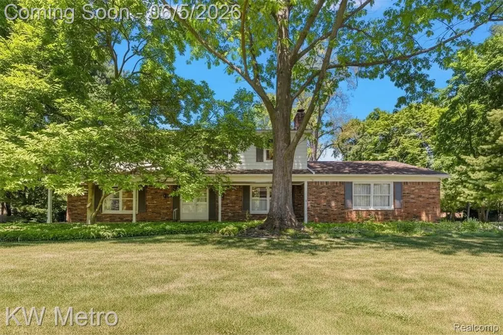 7036 Lindenmere Dr
