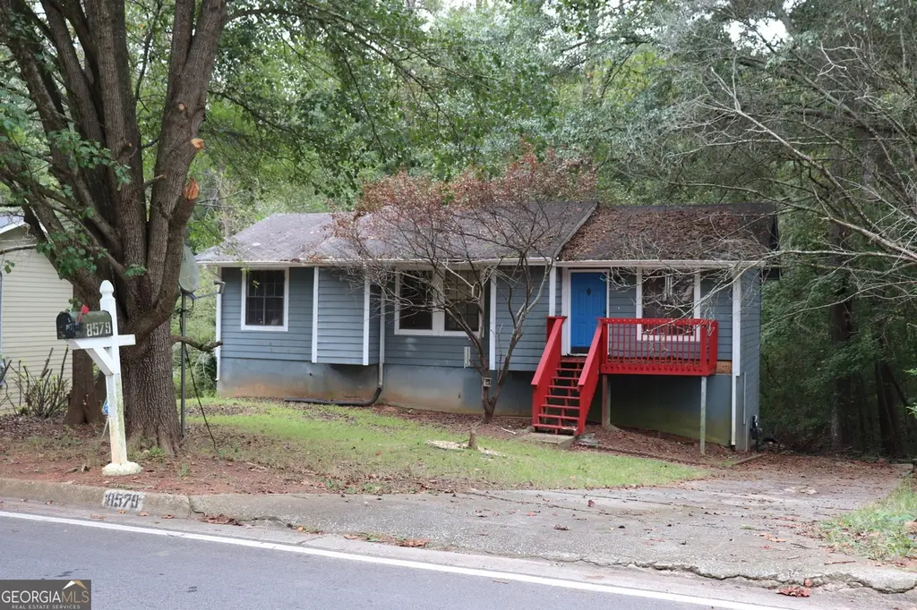 8579 Glenwoods Dr