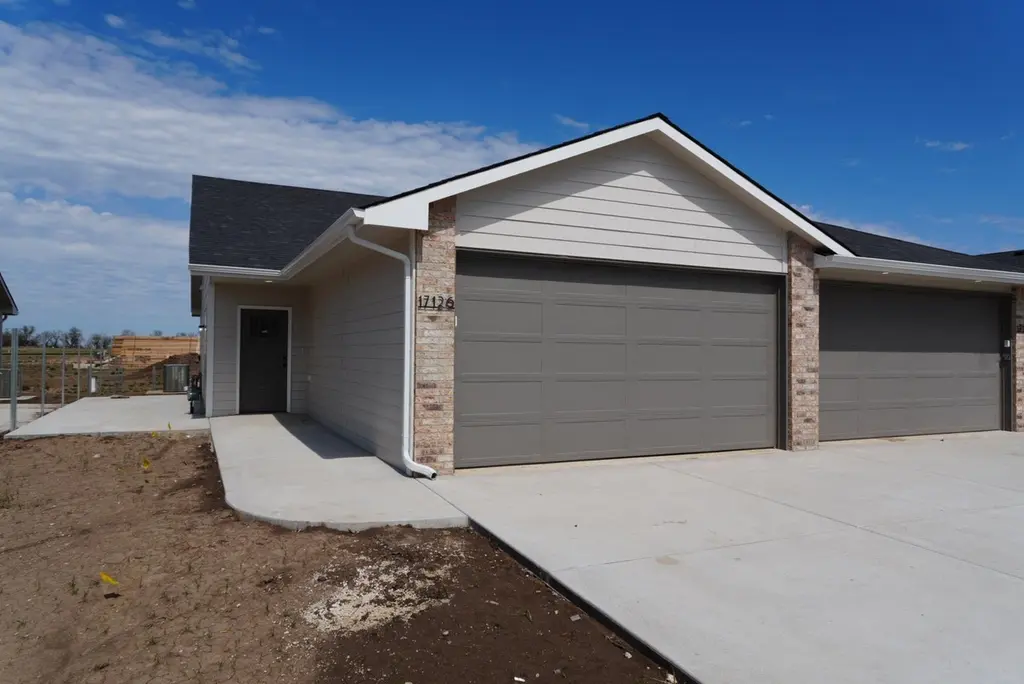 17126 W Lawson Cir