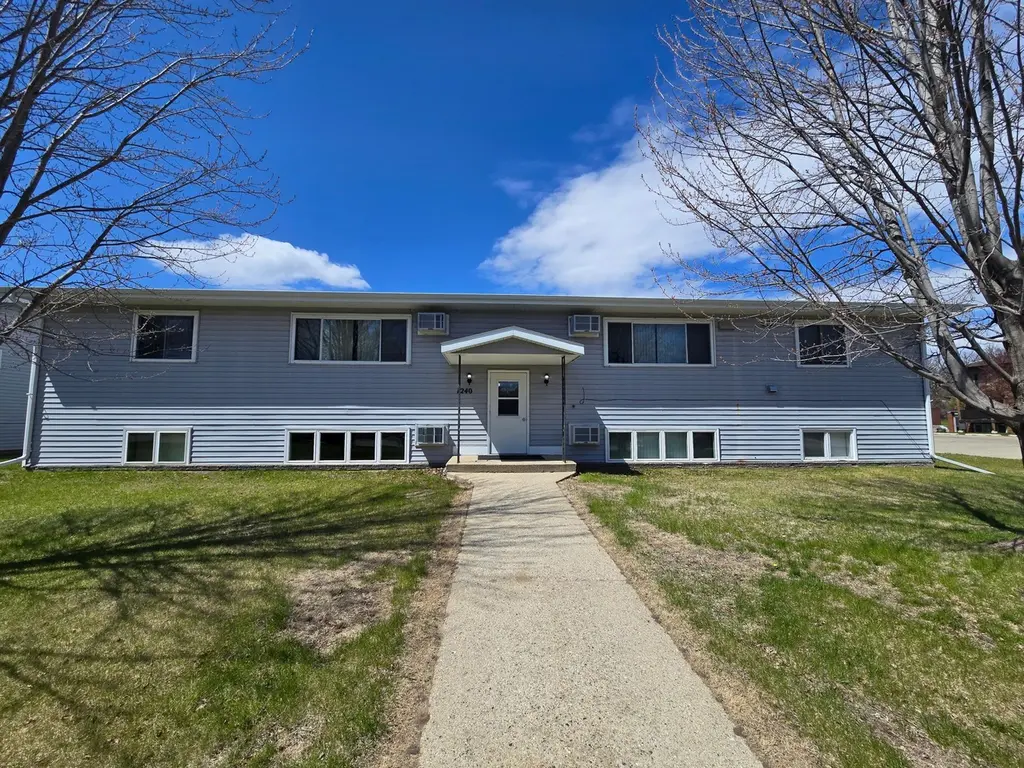 1240 Jackson Ave #401