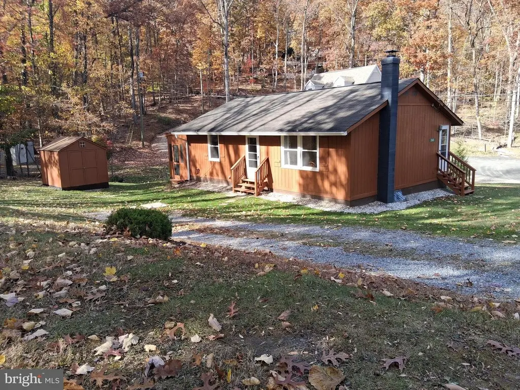 246 Laurel Ln