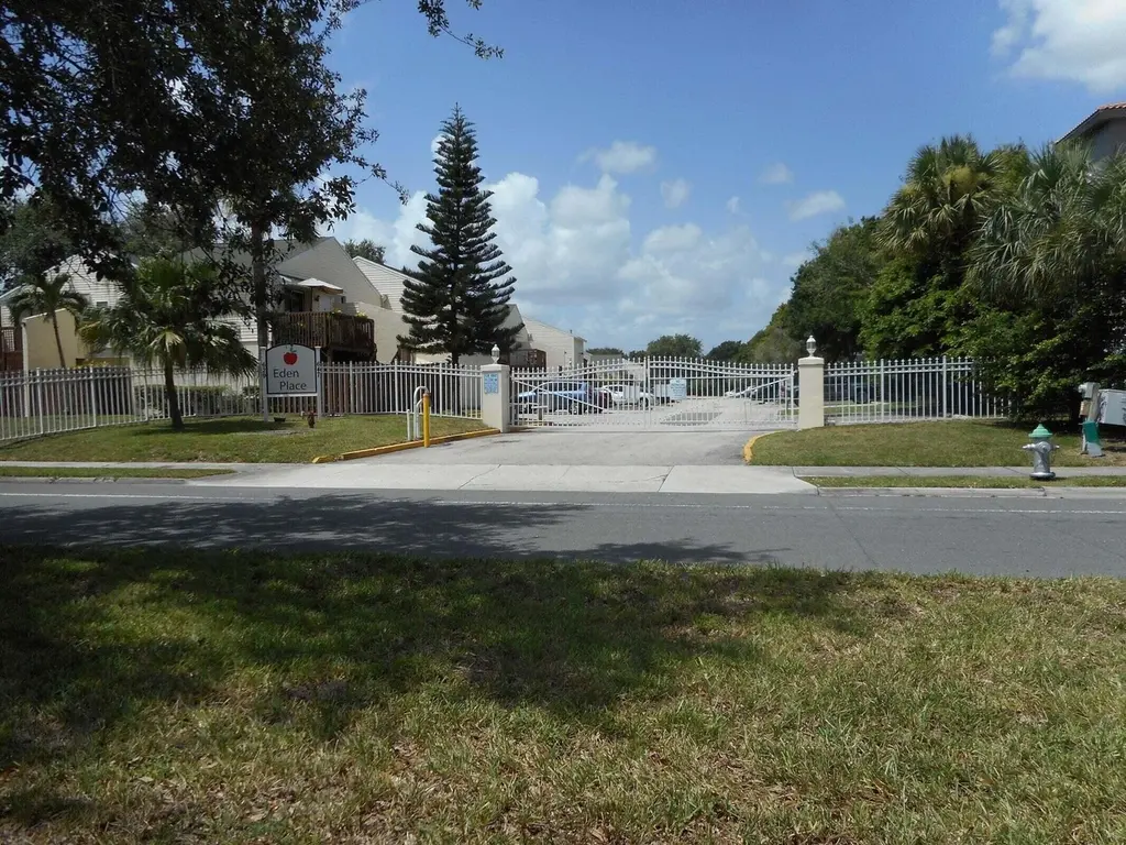 639 Executive Center Dr Unit O-208