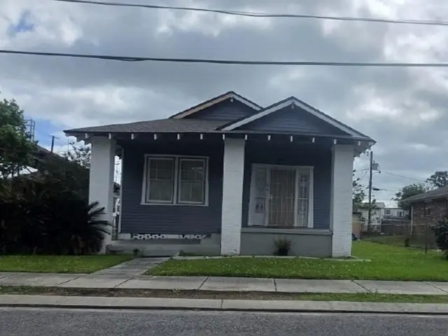 1900 Evergreen Ave