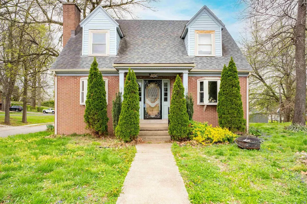 2232 Mcconnell Ave