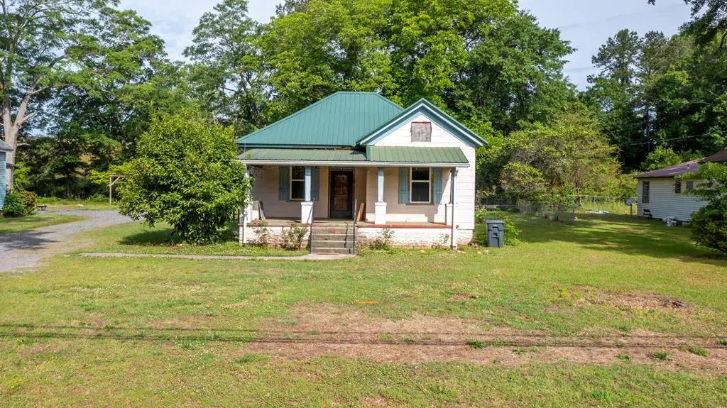 4 Johnson Ave