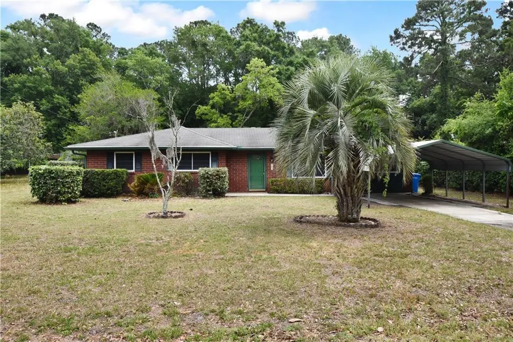 704 Oak Ln