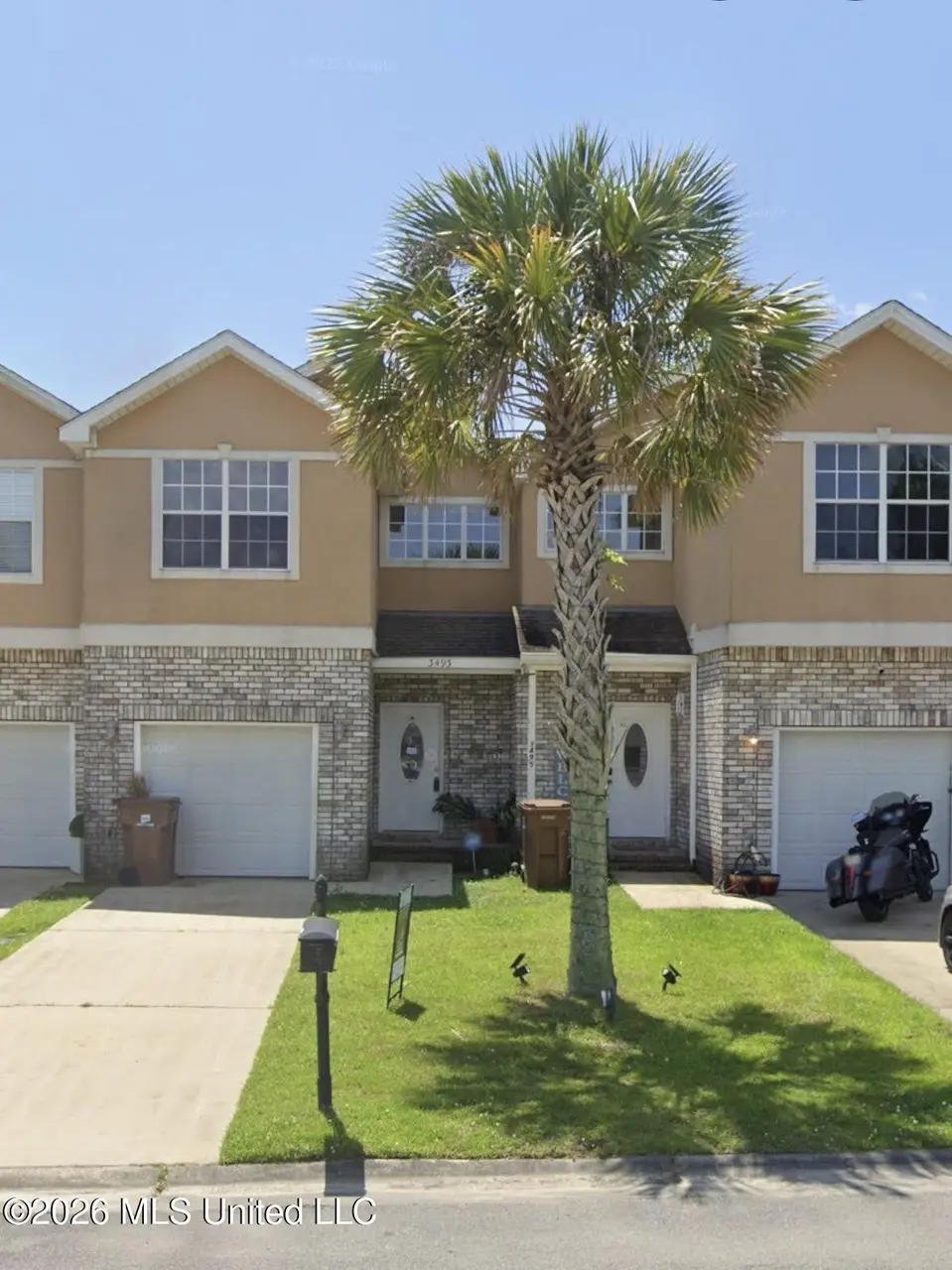 3493 Riverbend Cv