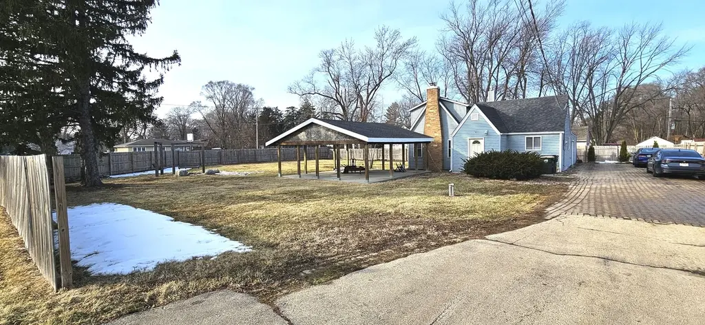 36107 N Green Bay Rd