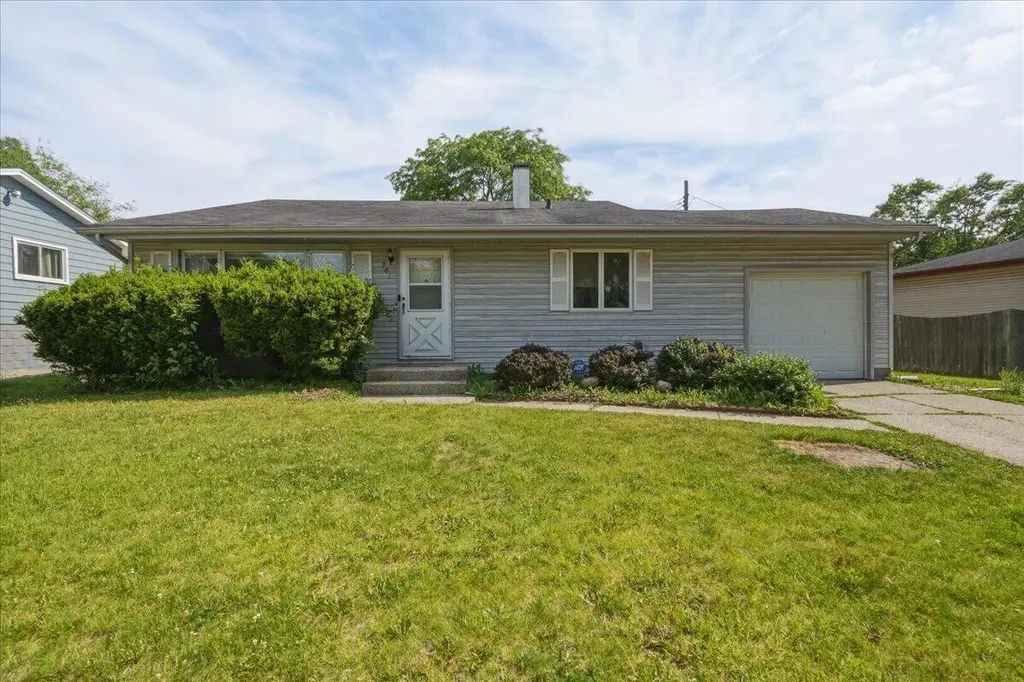 981 W 69th Pl