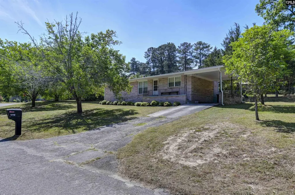 1841 Winsor Hills Dr