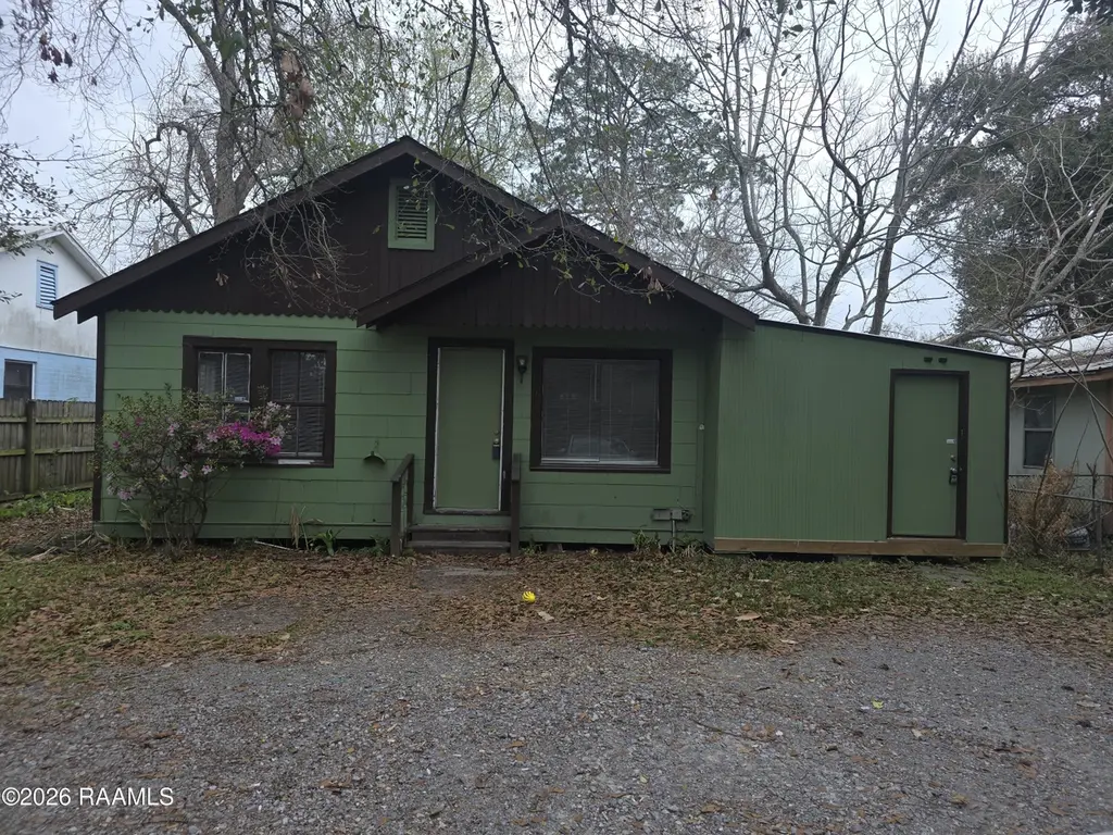 309 E Cedar St