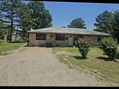 1125 N 4244 Rd