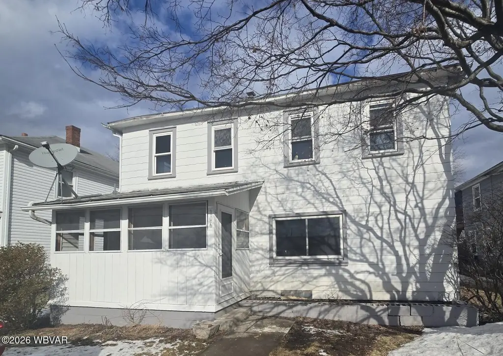 106 Emery St