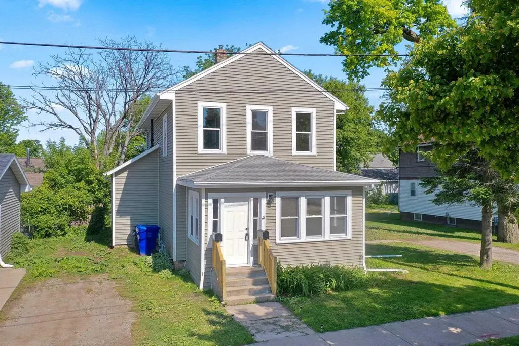 714 N Bateman St