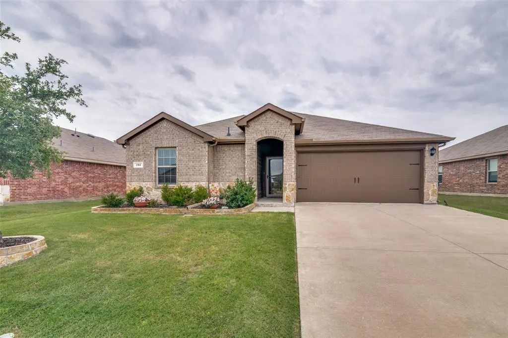 732 Meadow Creek Ln