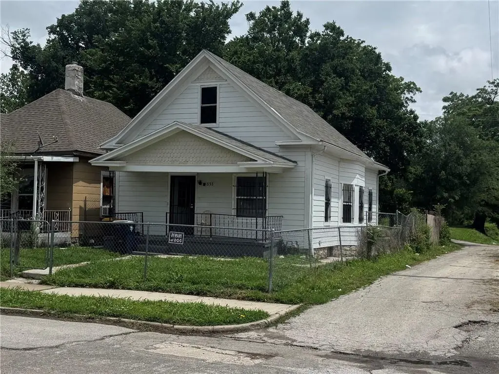 533 Drury Ave