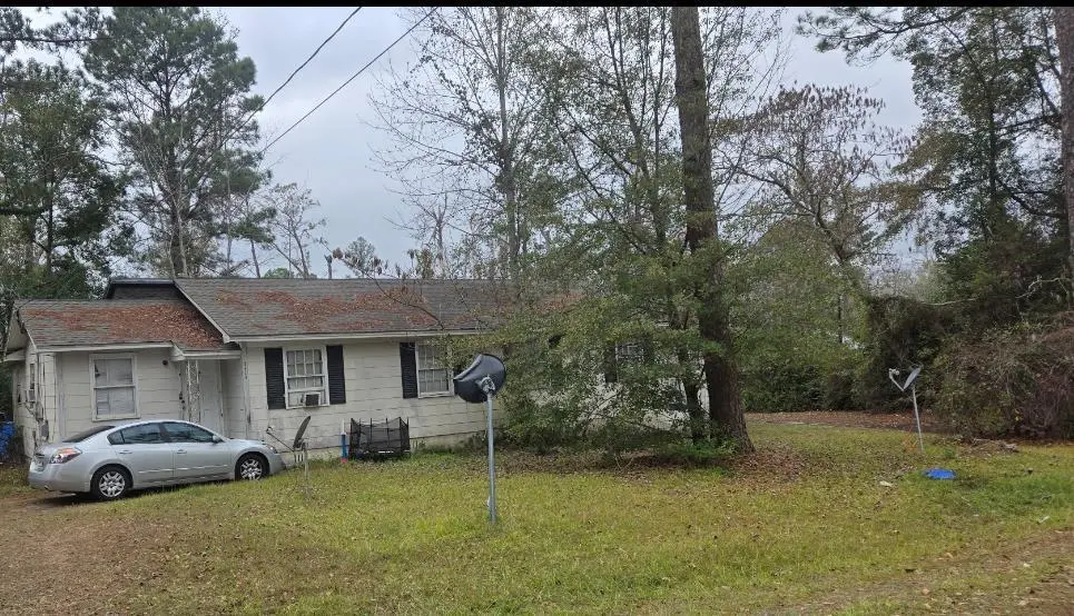 2426 University Dr