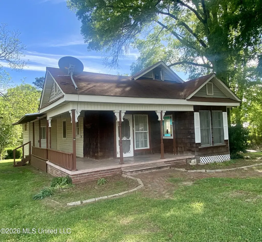 209 W Cayuga St