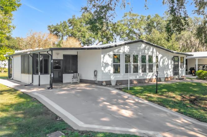 805 Camelia Ct