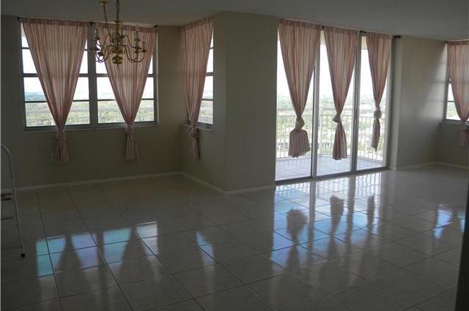 18011 Biscayne Blvd #1904