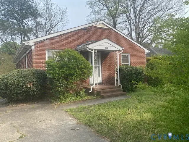 210 Maple St