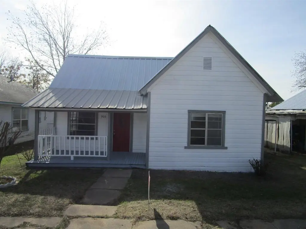 905 Wallis Ave