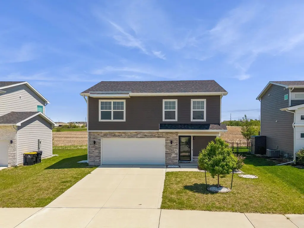1365 SE Parkview Crossing Dr