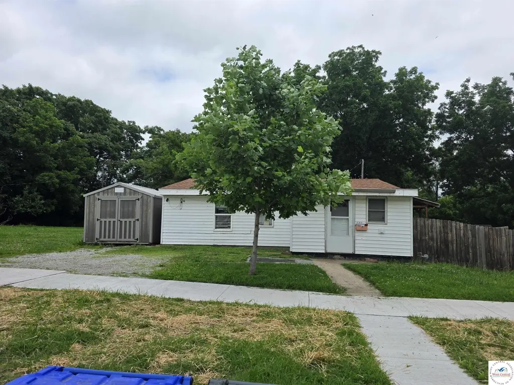 301 E Cooper St Unit 305 E. Cooper St.