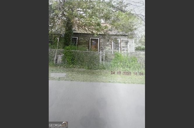 1196 W Hancock Ave W #1