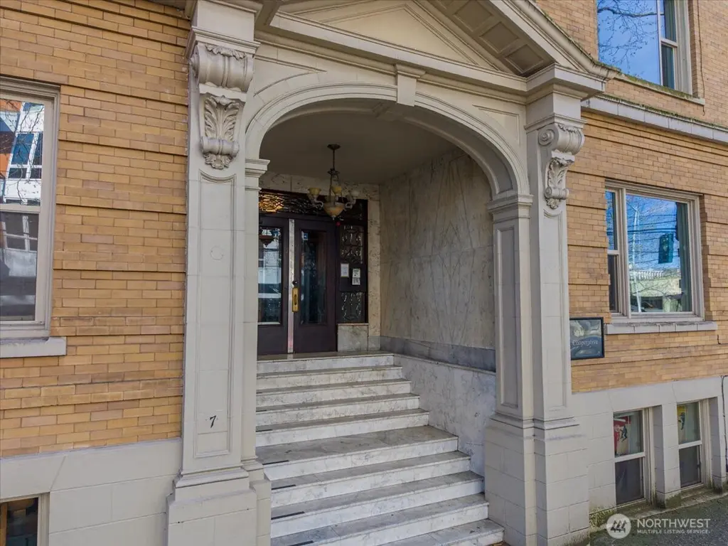 7 Harrison St #20