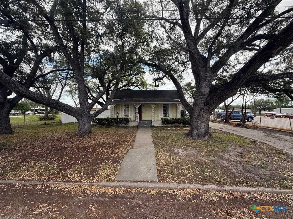 1404 N Wheeler