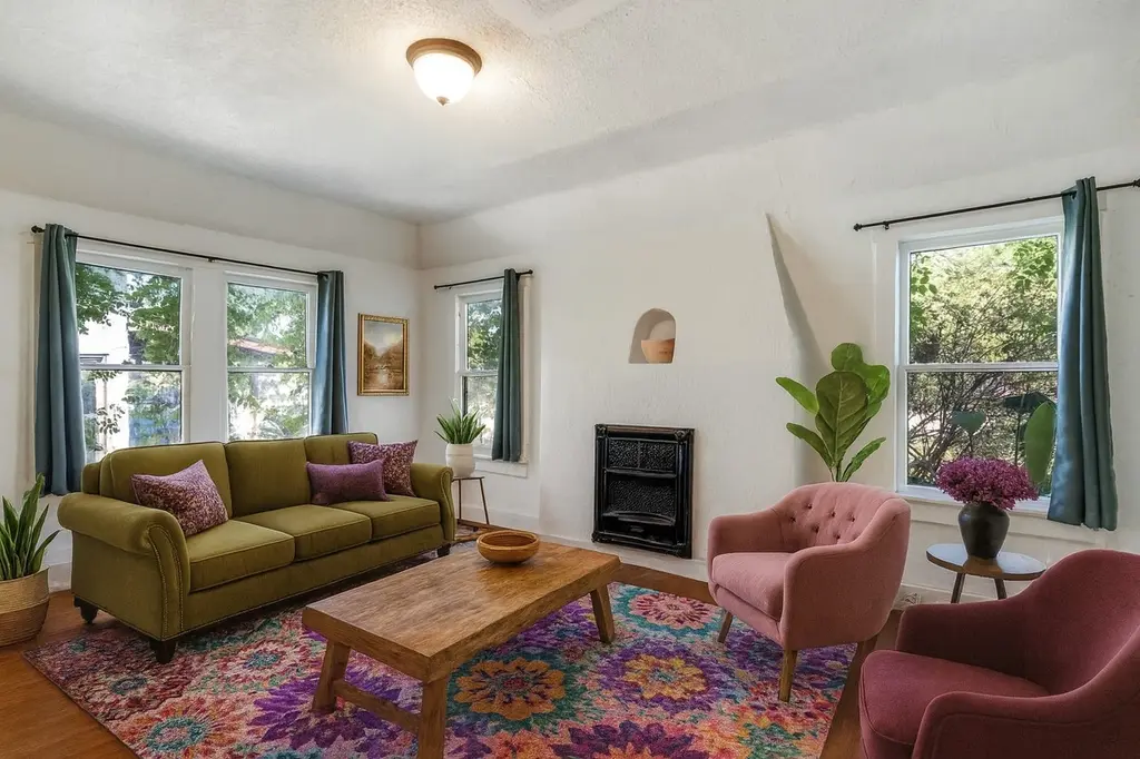 1434 Hicks