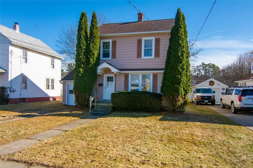 28 Eldridge Ave