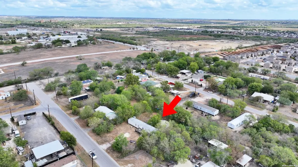 6614 Calle Briseno