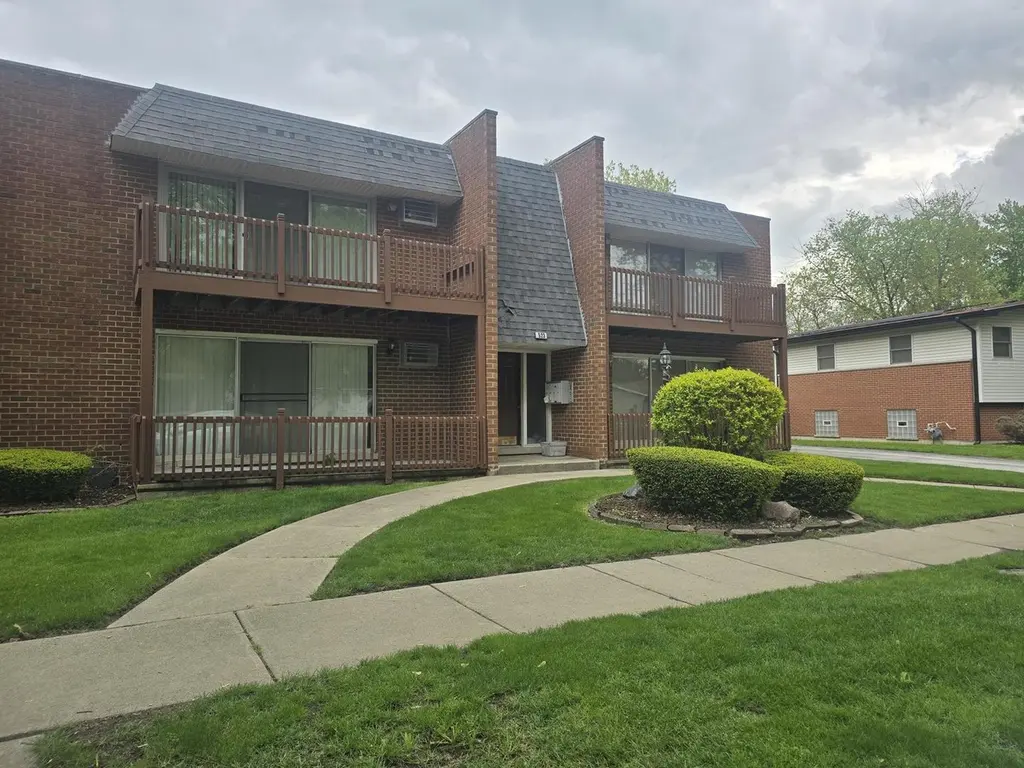 523 N Pleasant Dr Unit 2A
