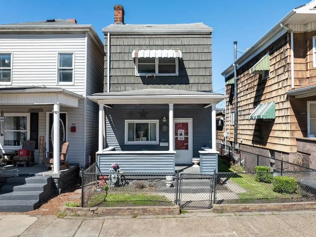 445 Main St