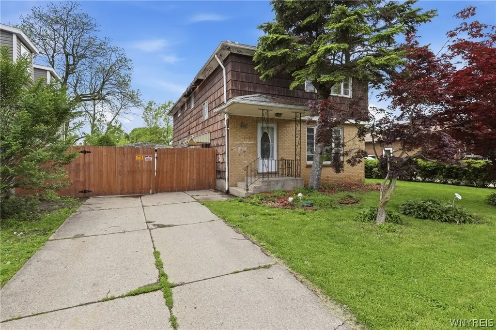 168 Hawthorne Ave