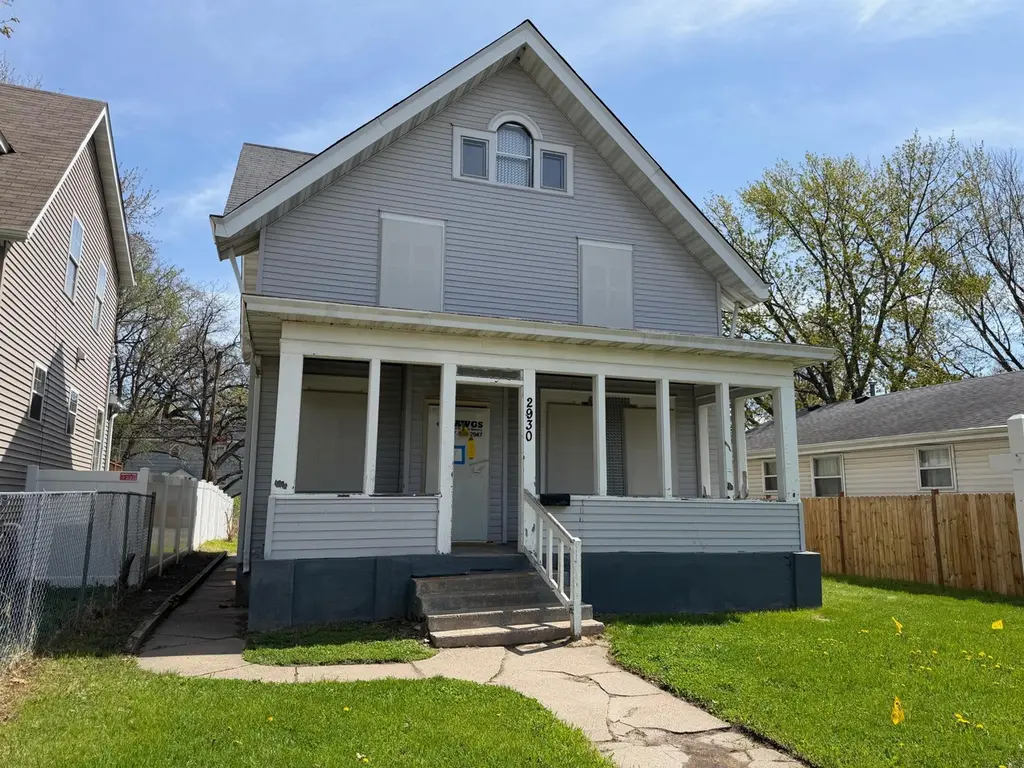 2930 Girard Ave N